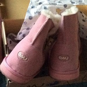 Emu ROSE Matilda Button Boots Sz 9 women's NEW